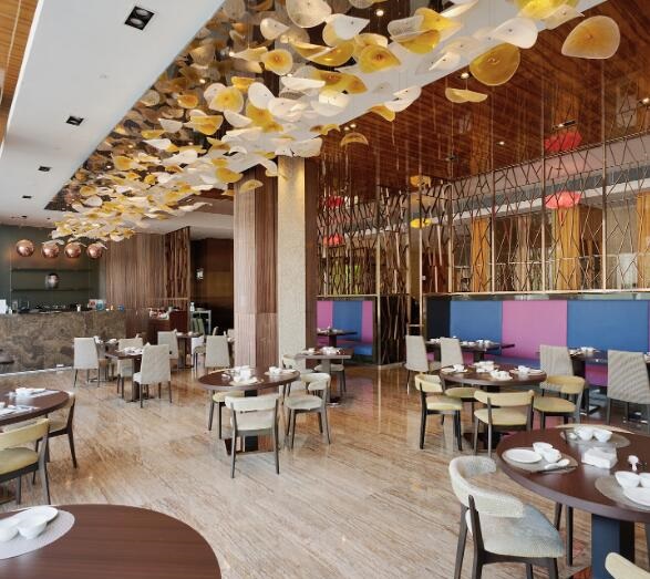 Banquet and dining room