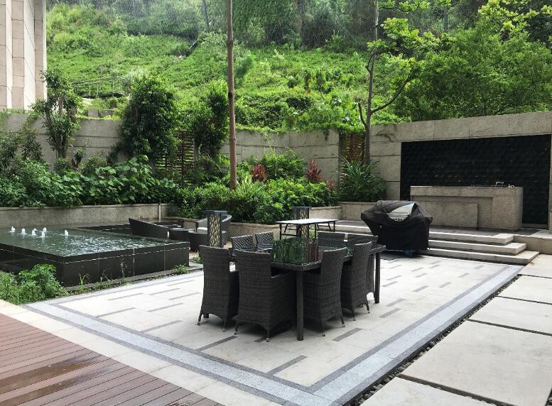 Garden terrace and barbecue area